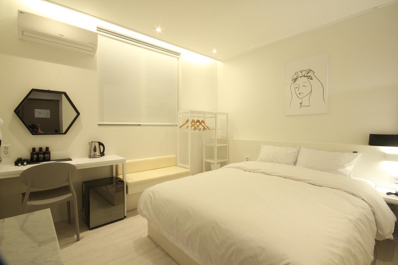Hotel Yam Yeosu Hakdong Eksteriør bilde