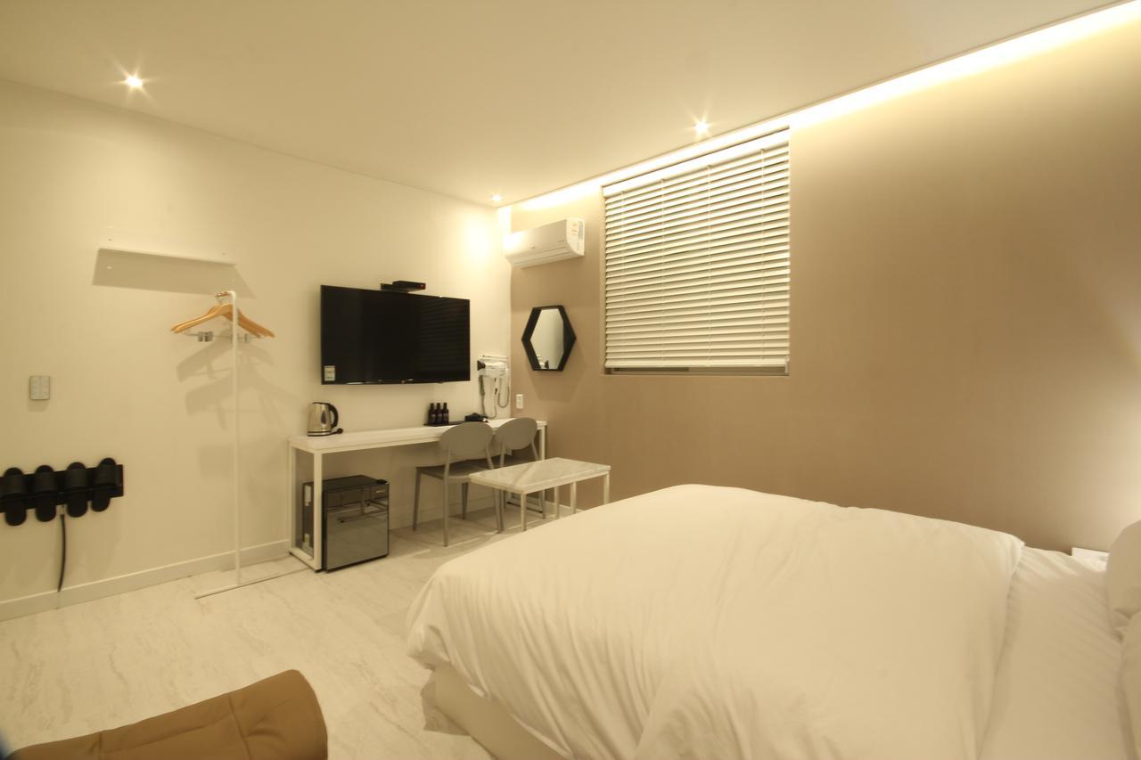Hotel Yam Yeosu Hakdong Eksteriør bilde
