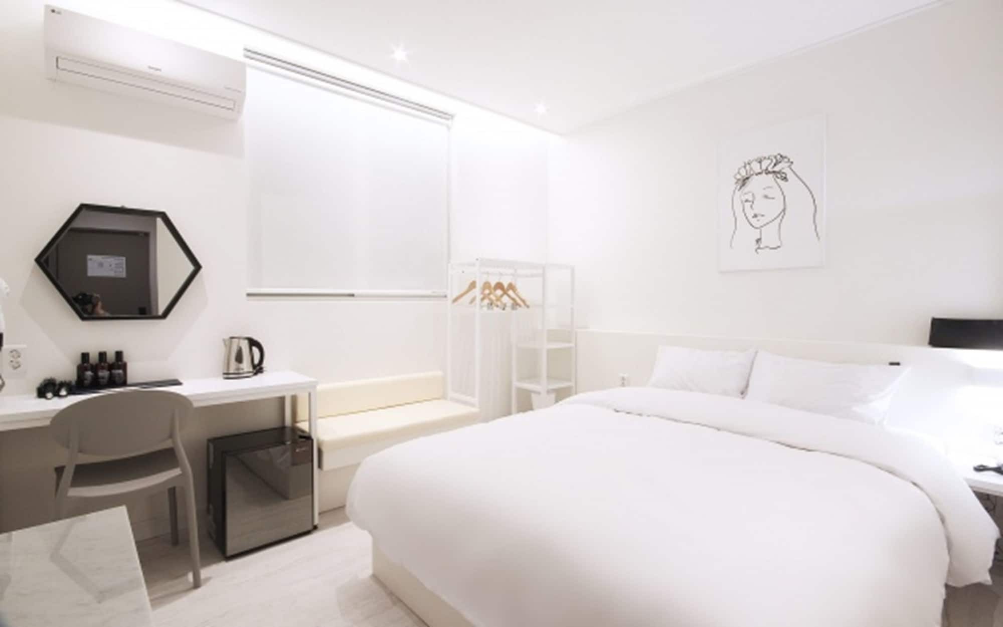 Hotel Yam Yeosu Hakdong Eksteriør bilde