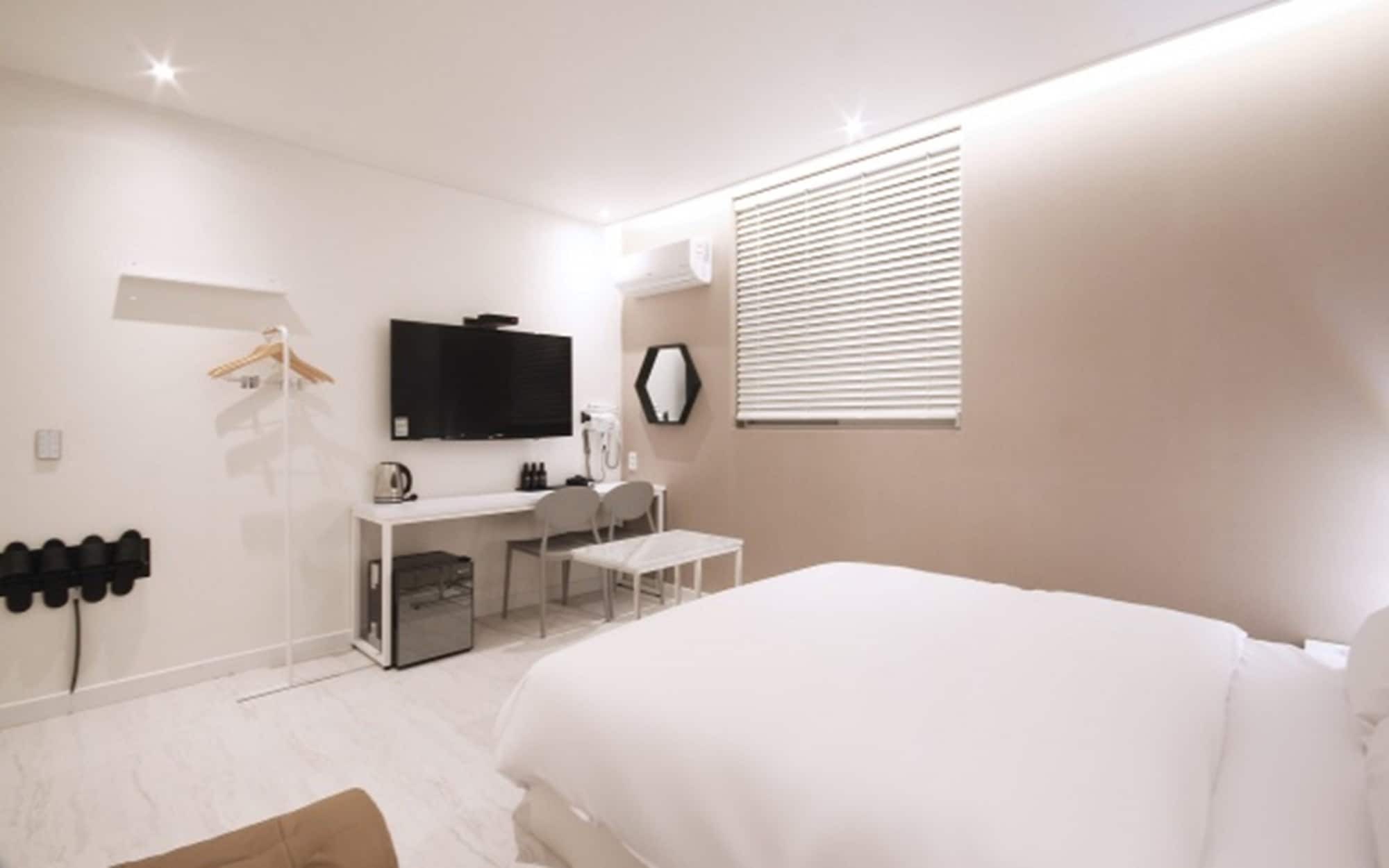 Hotel Yam Yeosu Hakdong Eksteriør bilde